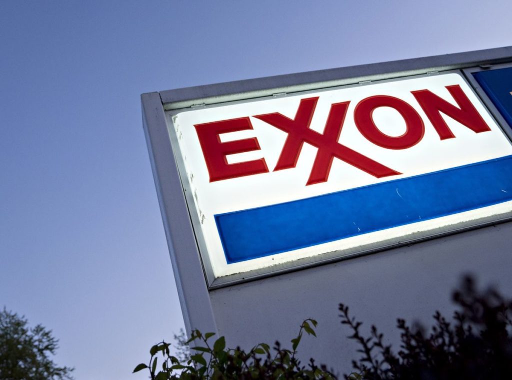 Exxon Set to Lock Out Beaumont Refinery Workers Amid Impasse
