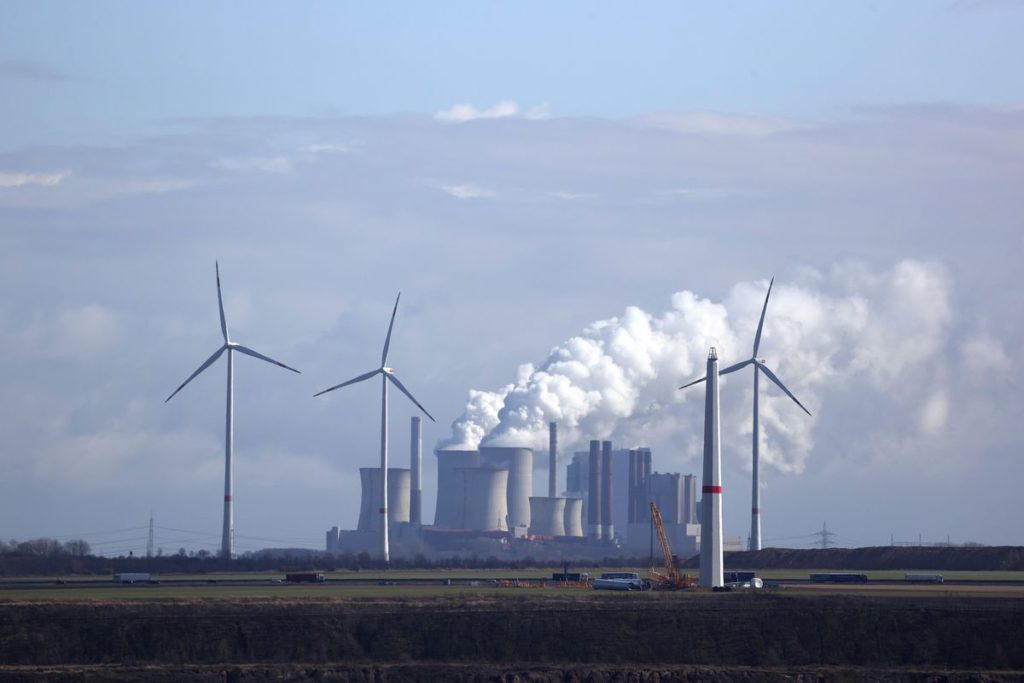 Macron Will Still Push for Environmental Protection Referendum