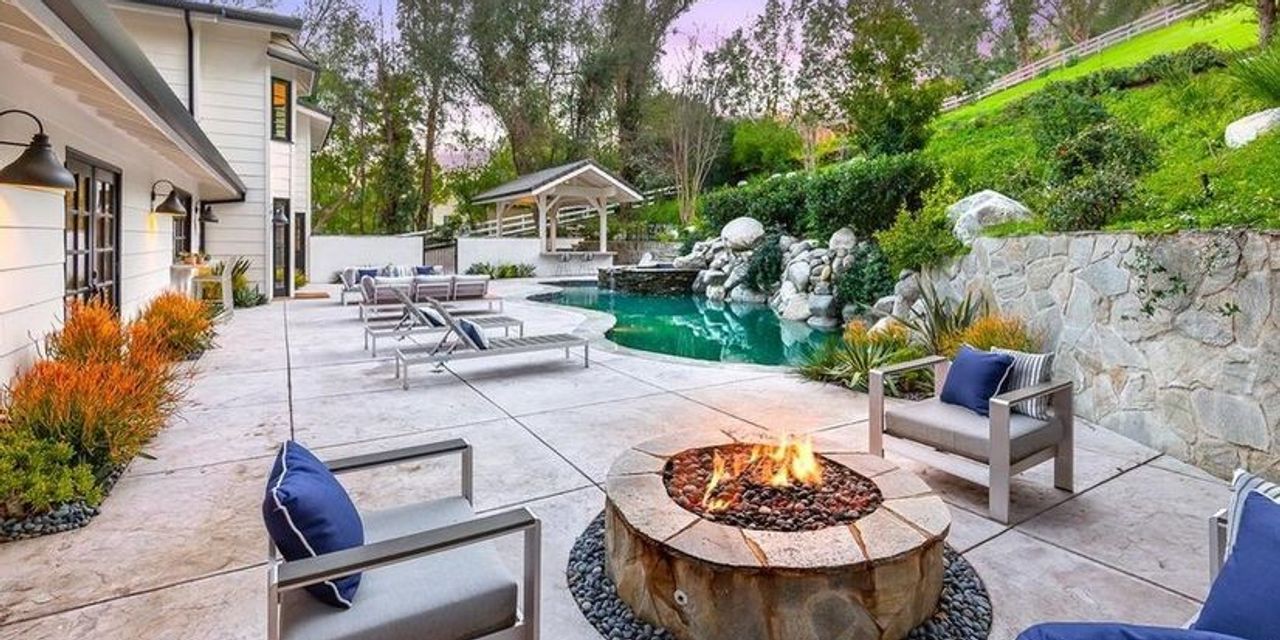 Realtor.com: Pop Star Miley Cyrus Reportedly Flips Renovated Hidden Hills Home for $7.2M