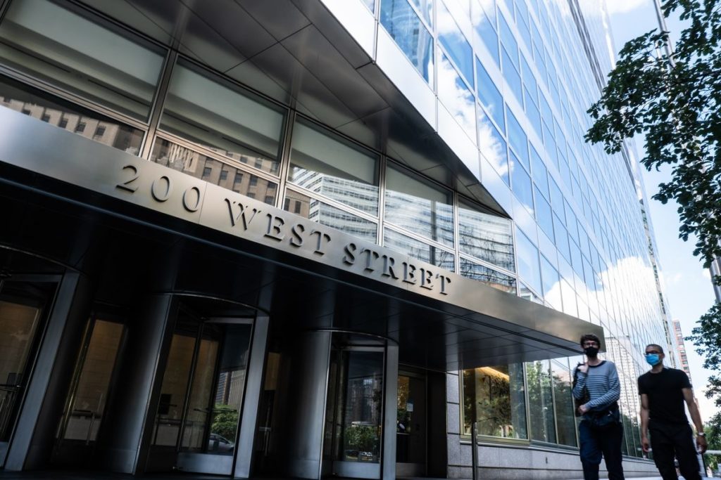 Goldman Dealmakers’ Bumper Quarter Counters a Slump in Trading
