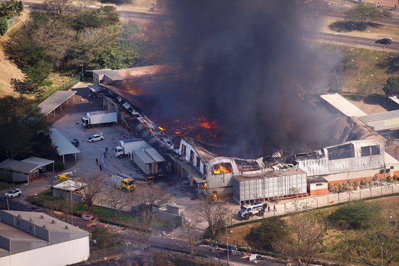 South Africa riots will push economy into 3% contraction in Q3 -JPMorgan