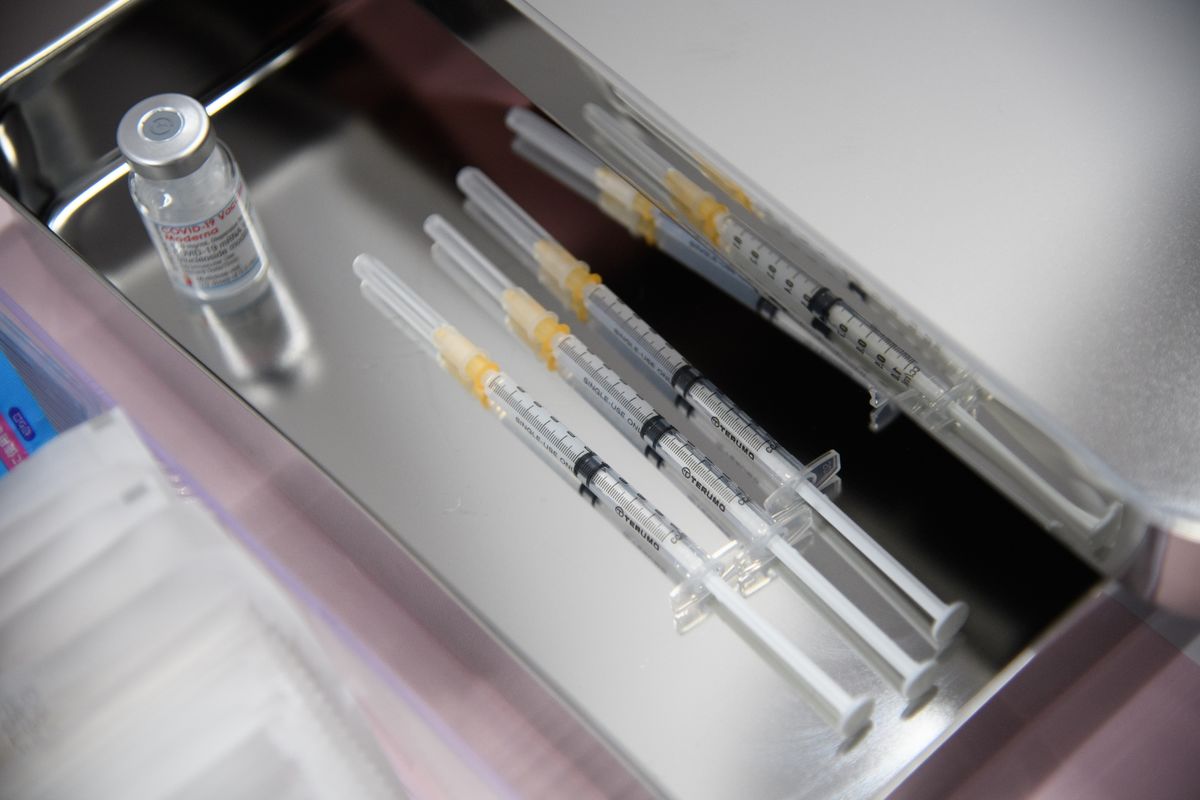 EU Drugs Regulator Recommends Moderna Shot for Teenagers