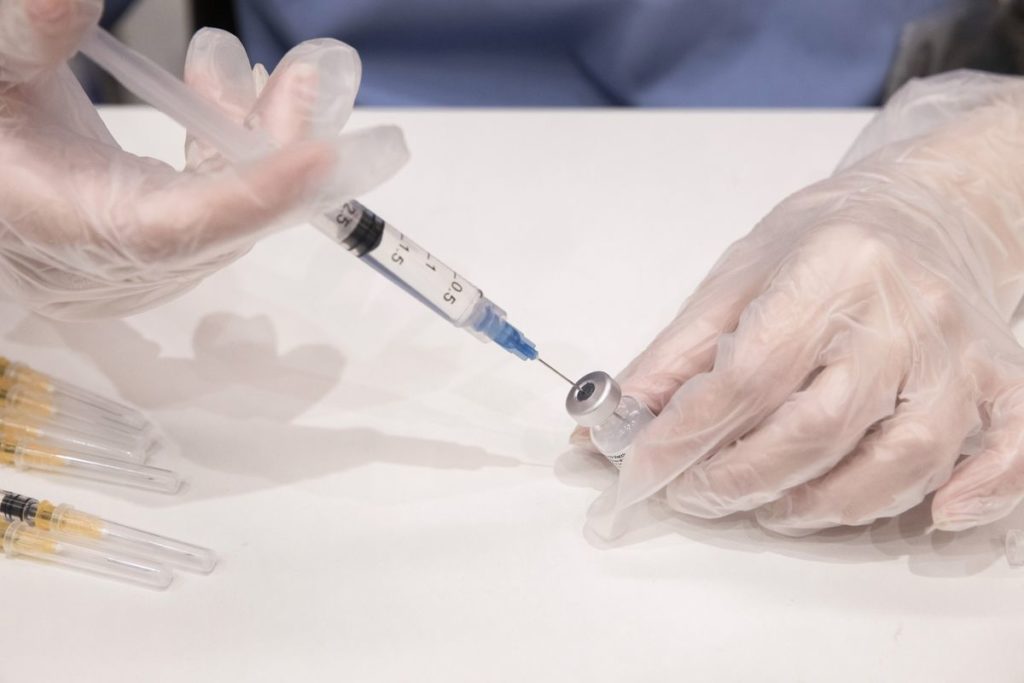 U.K. Plans to Widen Covid Vaccine Program to More Teenagers
