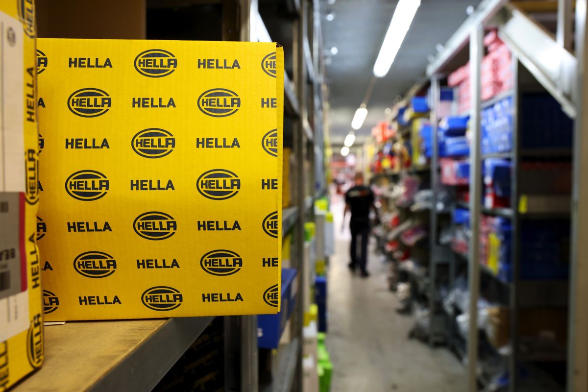 Faurecia Buys Hella Stake, Bids for Rest in $8 Billion Deal