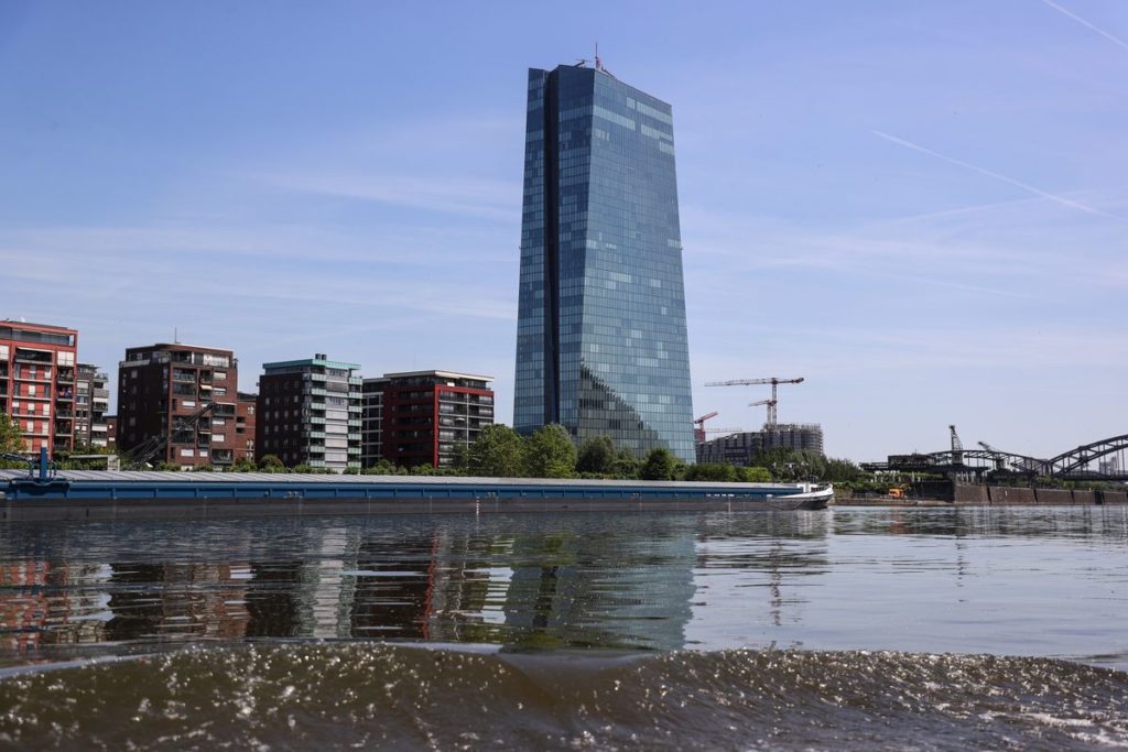 ECB Rate Hike Bets Are Losing Out to Still-Dim Inflation Outlook
