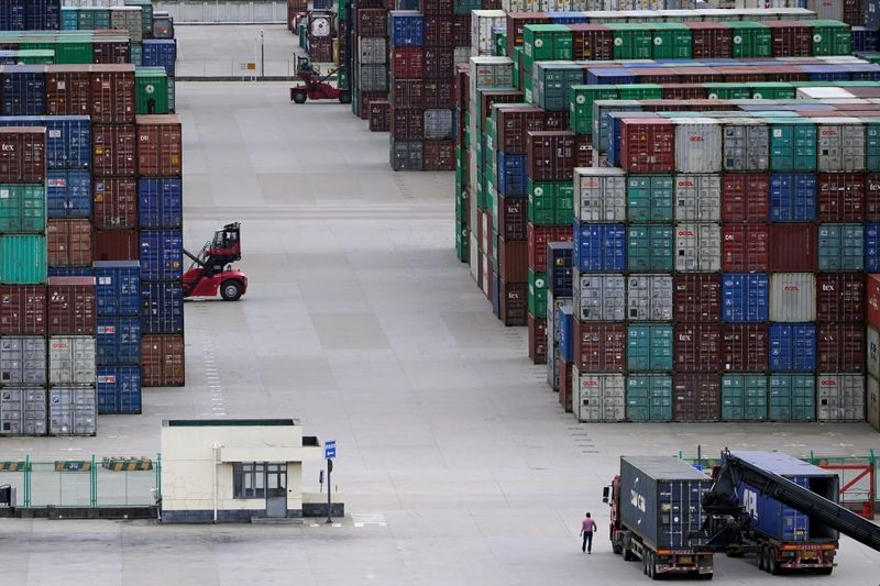 China will study targeted measures to help exporters cope with rising logistics costs