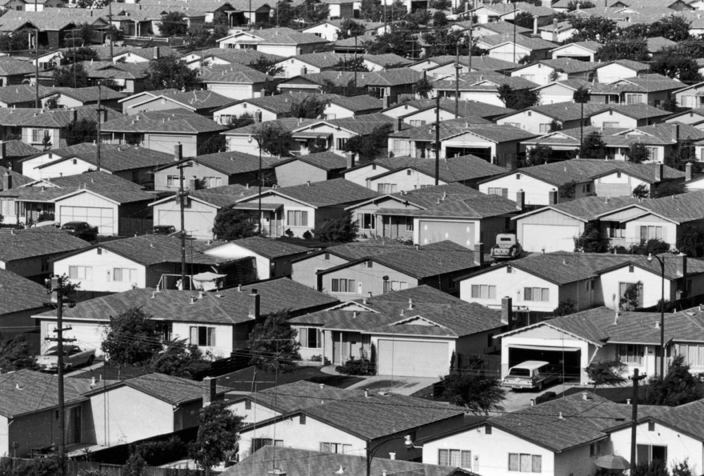 How Real Estate Agents Kept Housing Segregation Alive