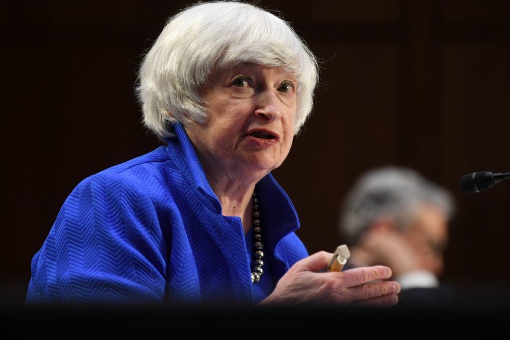 Debt-Ceiling Mess Could Dent Dollar’s ‘Absolutely Secure’ Status