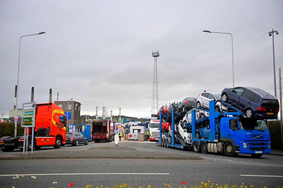 U.K. Says N. Ireland Solutions Needed Urgently Ahead of EU Talks