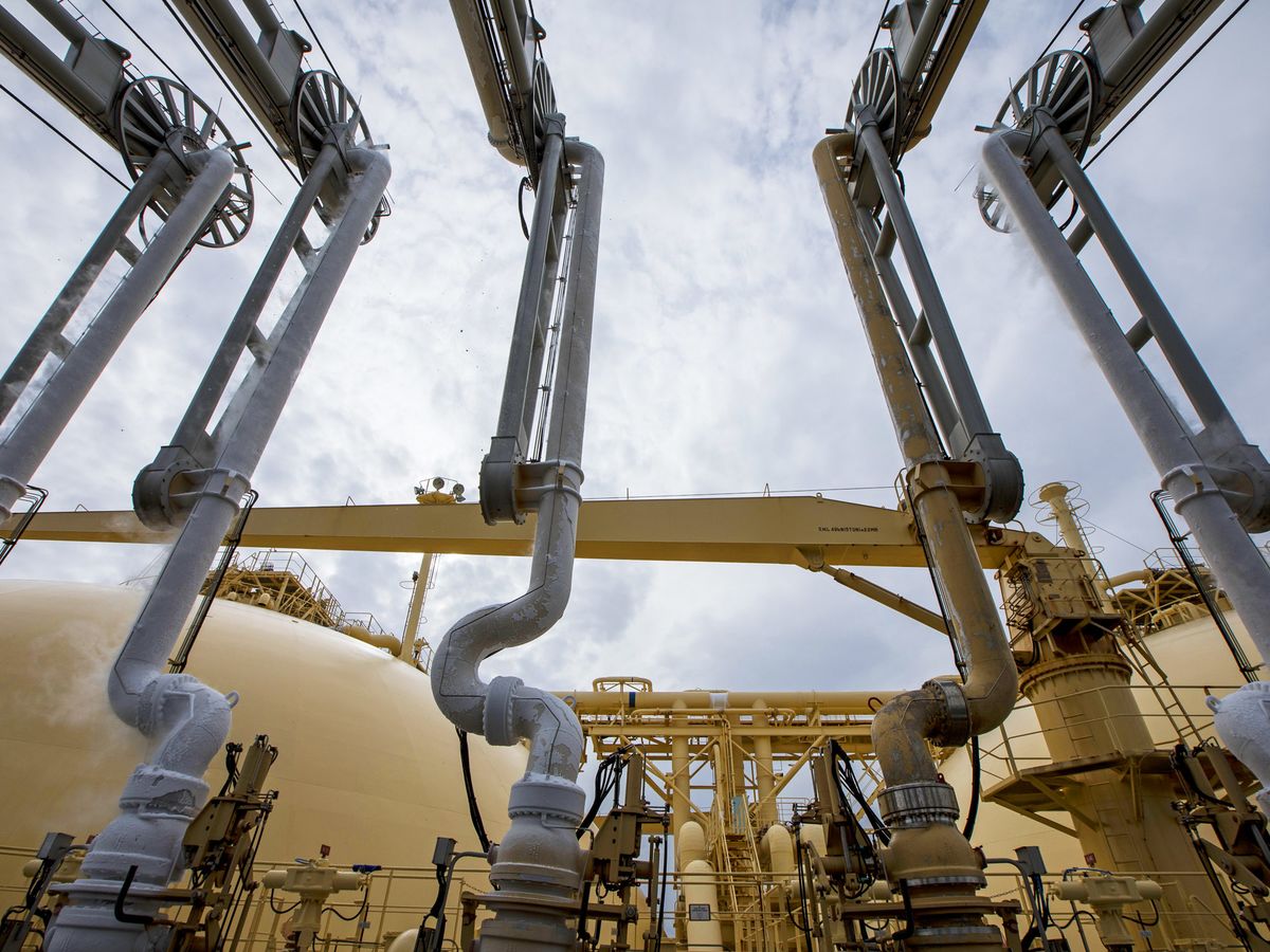 Qatar Is Said to Invest in Pakistan’s Next LNG Import Terminal