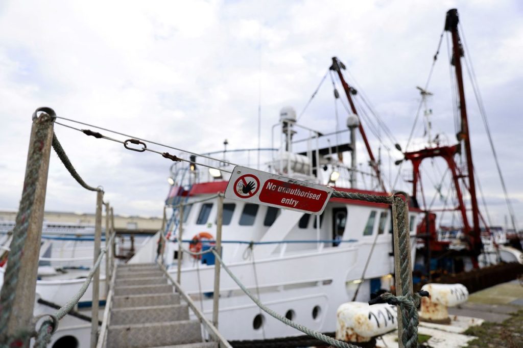 U.K. Says It’s Up to France to Back Down in Brexit Fish Dispute