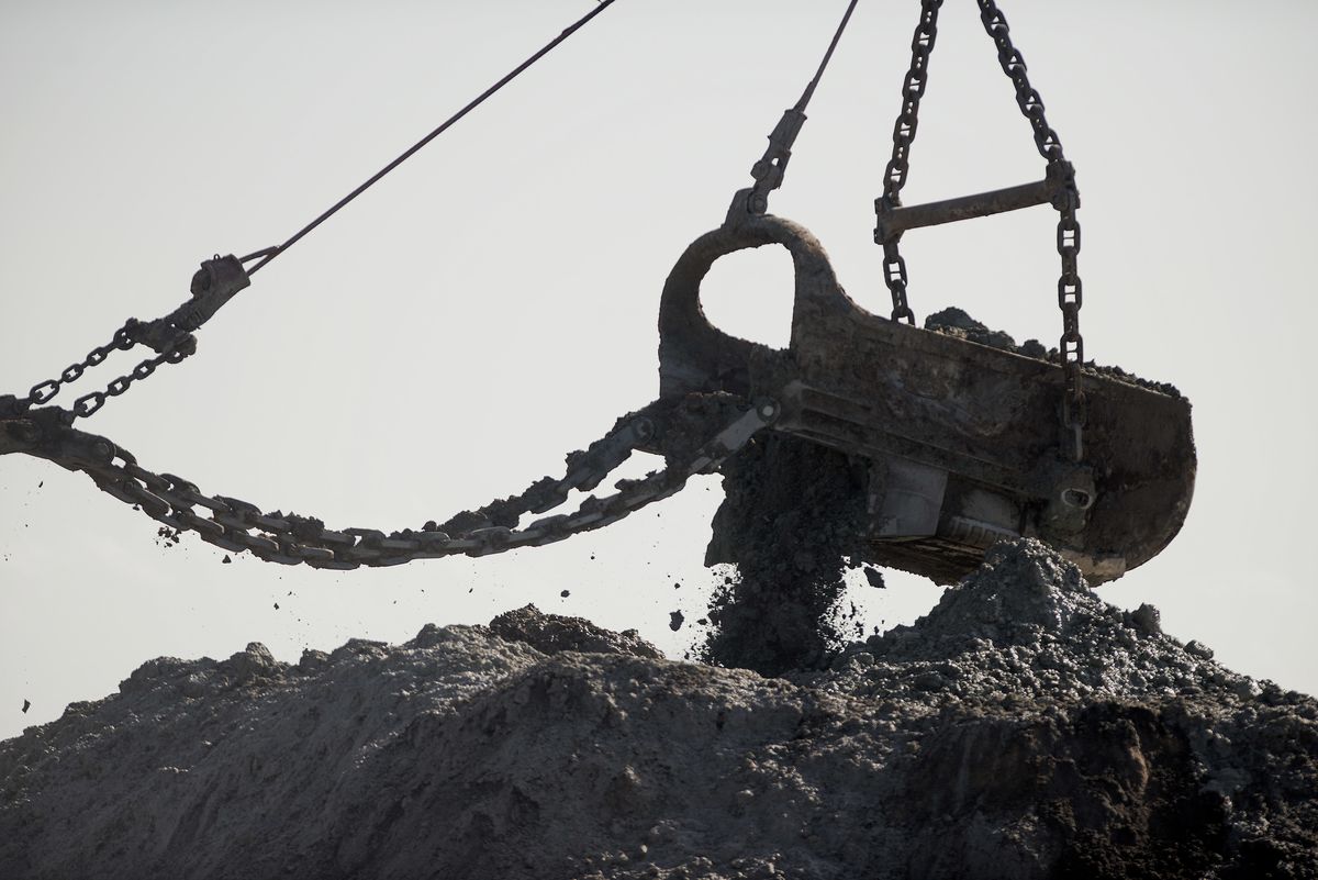 Phosphate Producer Mosaic Falls to Lowest Since February on Sales Miss