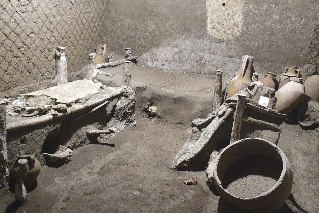 Pompeii Dig Yields Rare Window on Daily Life of Enslaved
