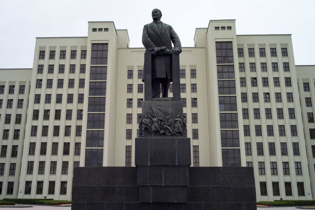 Alleged US Capitol Rioter Evan Neumann Seeking Asylum in Belarus, State TV Says