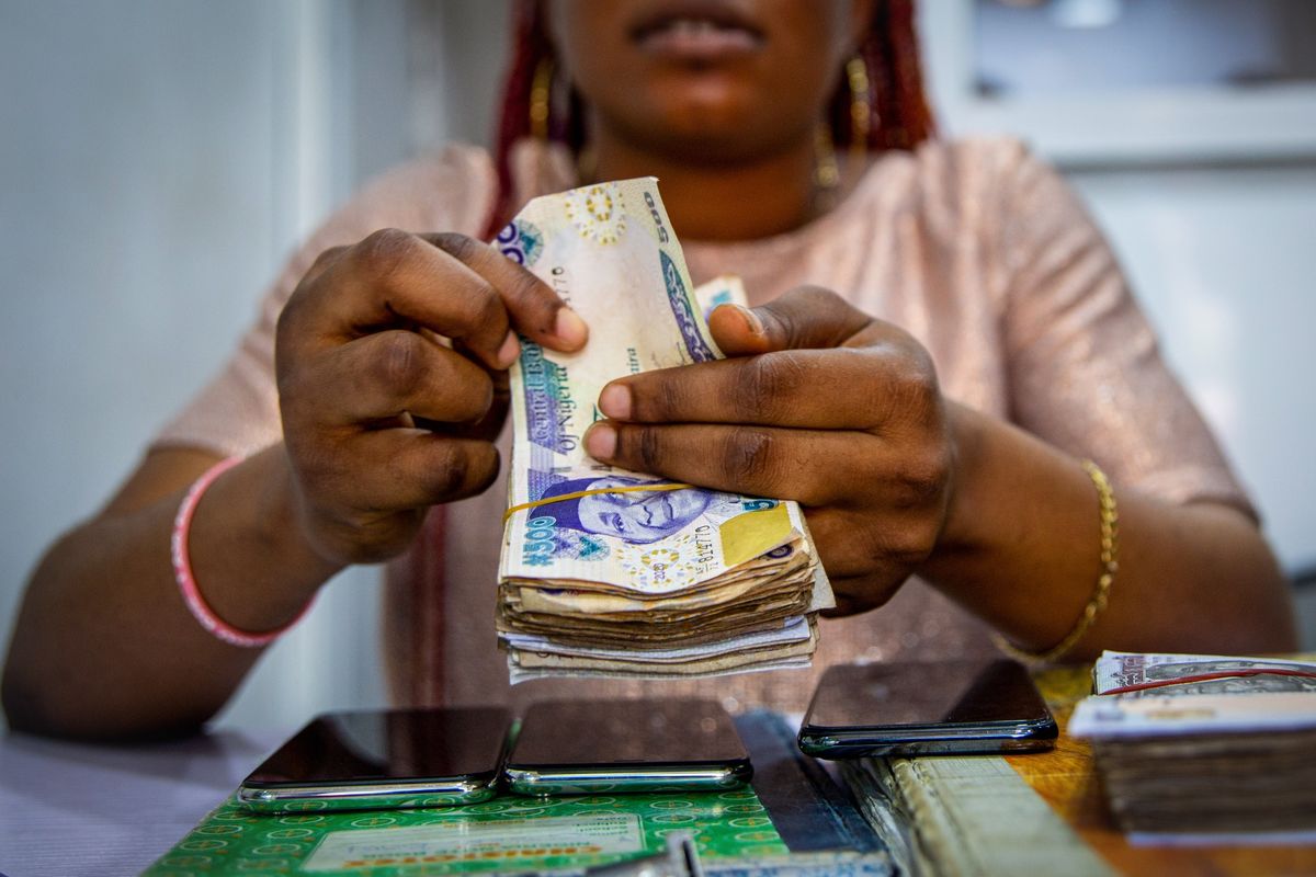 Naira Gains in Parallel Market as Central Bank Sells Dollars