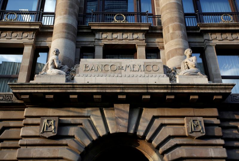 Bank of Mexico concerned about facing inflation, Fed normalization at same time