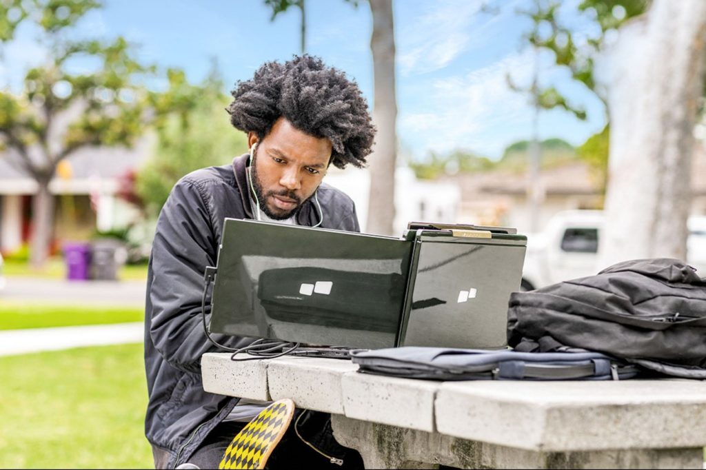 This Remote Productivity Hack Makes Working on the Go Easy