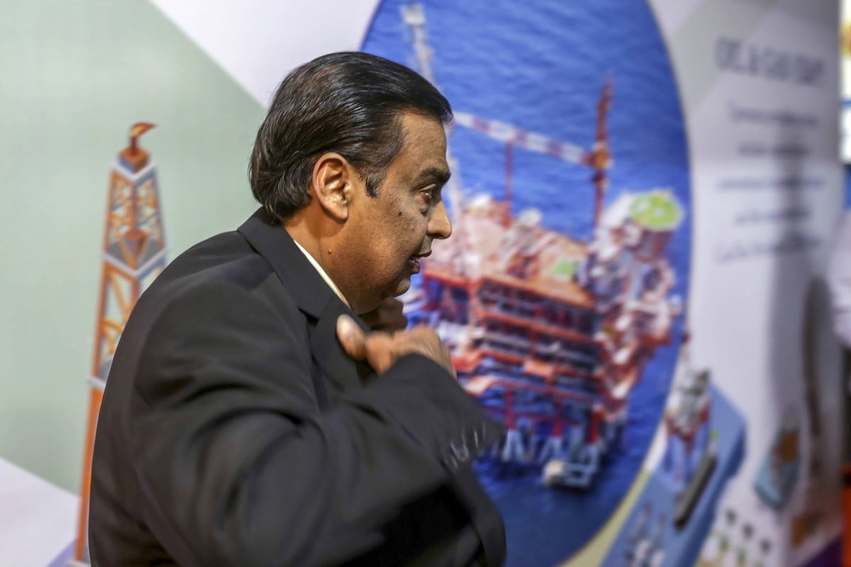 Asia’s Richest Man Looking to Buy Bankrupt Textile Firm in India