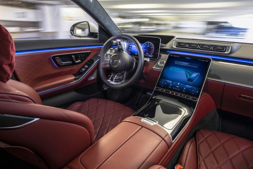Tiny Shifters, Lane Nannies Top List of Most Annoying Car Technology