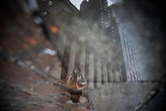Wall Street’s Hopes for Return to Office Dashed Again by Covid