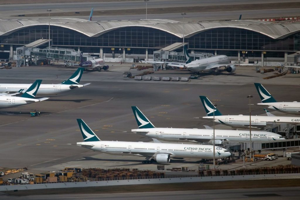 Hong Kong Arrests Ex-Cathay Crew at Center of Omicron Outbreak