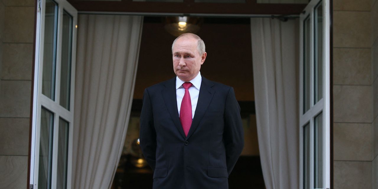 Putin Loves to Roll the Dice. Ukraine Is His Biggest Gamble Yet.