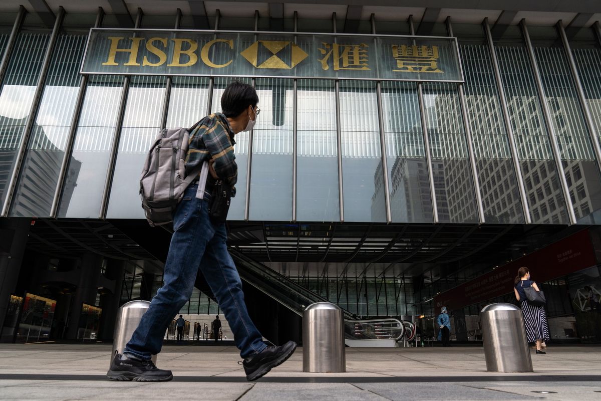 HSBC Shuts Floors at Main Building in Hong Kong, Branches