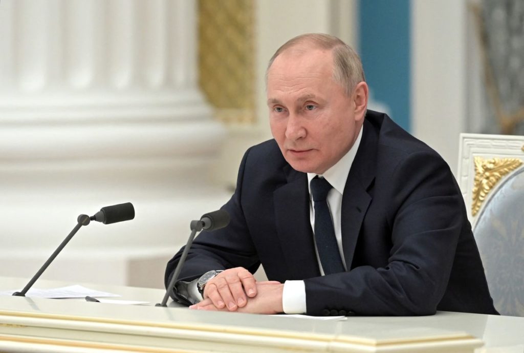 Putin Bans Russians From Servicing Foreign Debt Over Sanctions