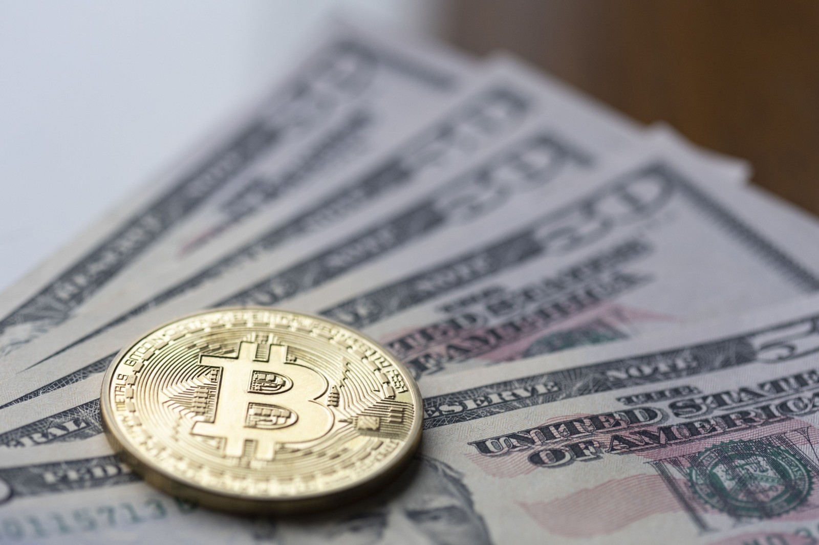Bitcoin $40,000 or Nasdaq 14,000? Digital gold set to prevail