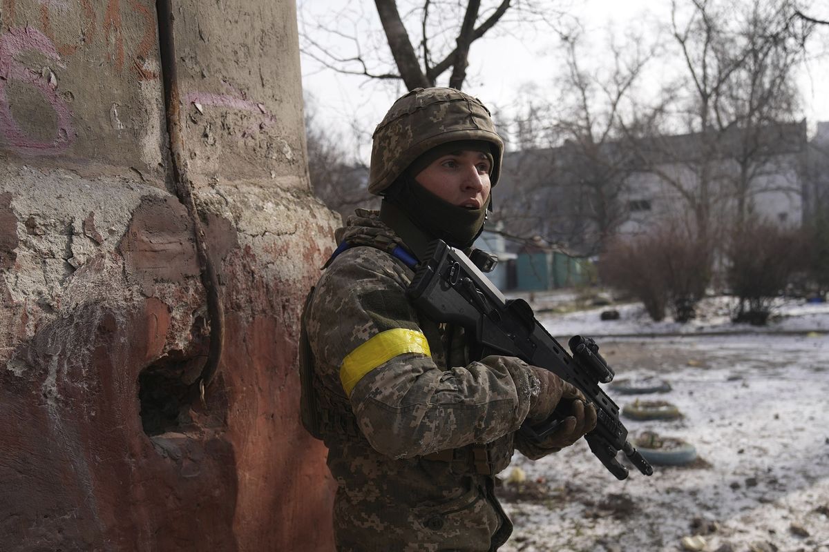 With 4,000 Staff in Bunkers, Mariupol’s Steel Mills Are a War Zone