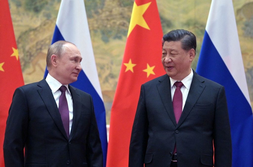 Biden Team Sees China’s Xi Moving Closer to Russia’s Putin on Ukraine