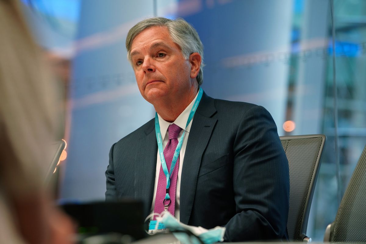 GE CEO Agrees to Big Pay Cut After Shareholder ‘No’ Vote