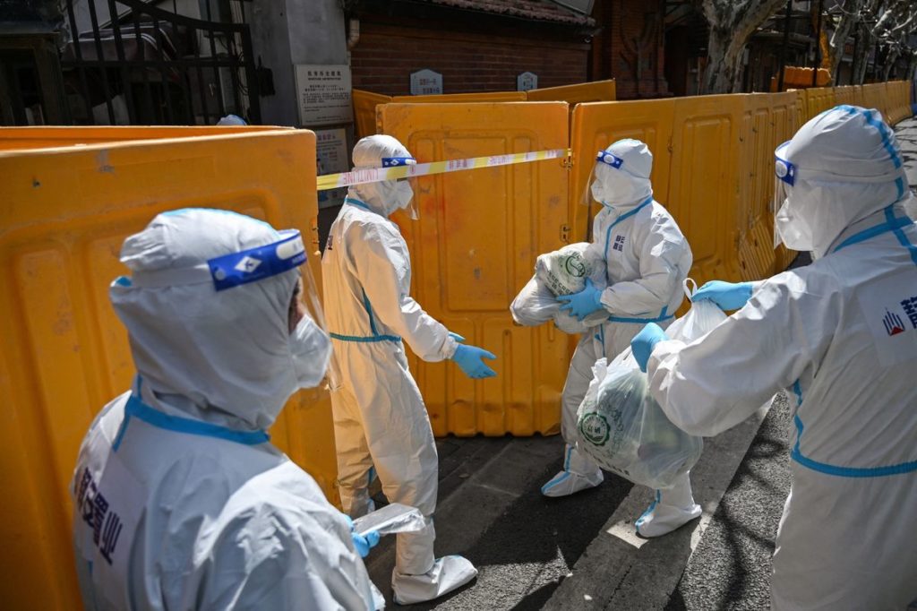 U.S. May Lift Immigration Curbs; H.K. Flight Crews: Virus Update
