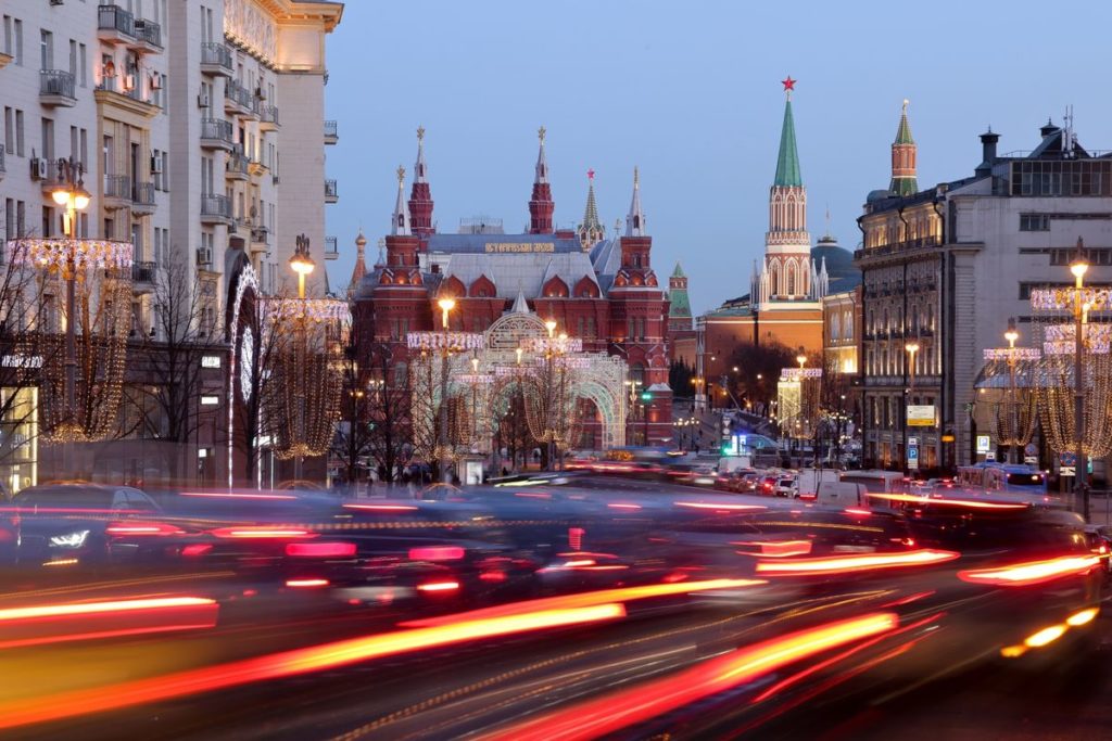 Russian Car Sales Collapse as War Leads to Supply, Price Shocks