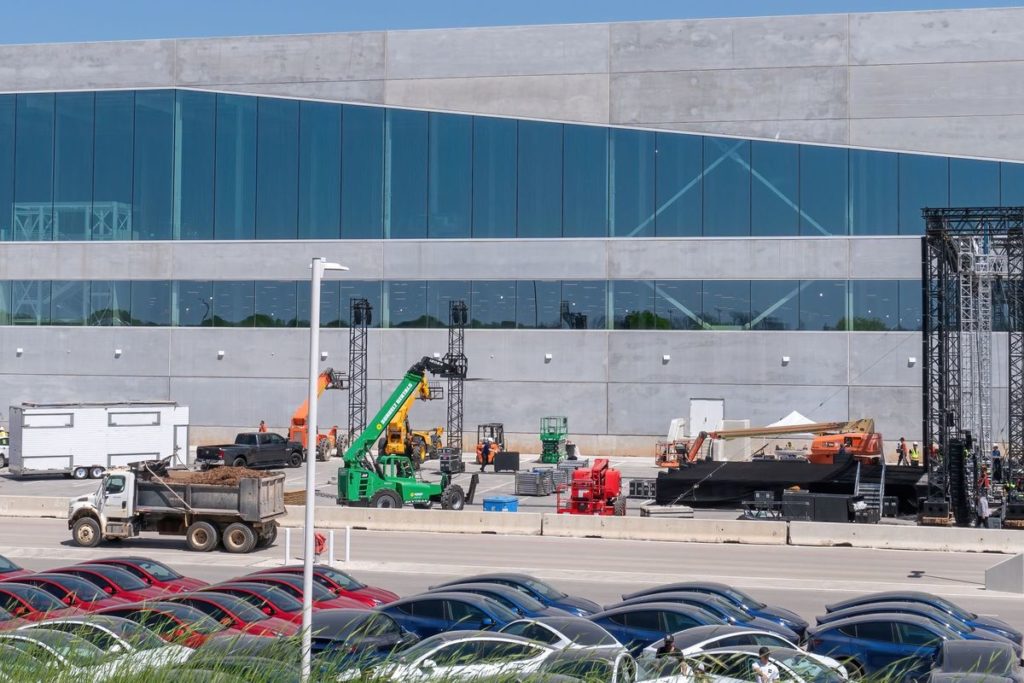 Elon Musk’s Cyber Rodeo Celebrates Tesla’s New Austin Plant