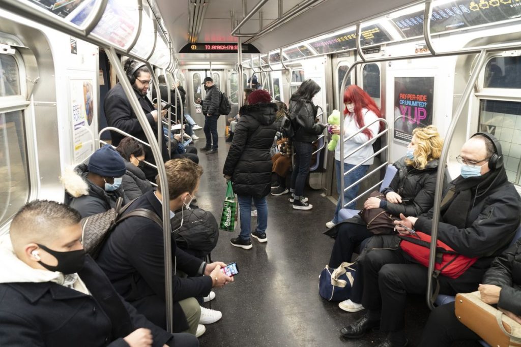 Mask Mandate on U.S. Transit Set to Expire as Omicron Cases Tick Up