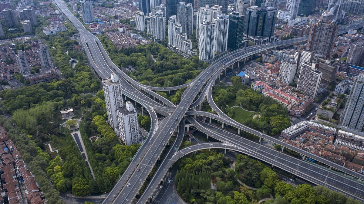 How Locked Down Shanghai Residents Get Around Dire Shortages
