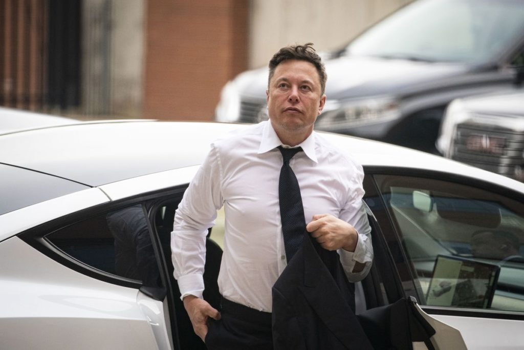 Your Weekend Reading: Elon Musk’s Bid to Buy Twitter Outright