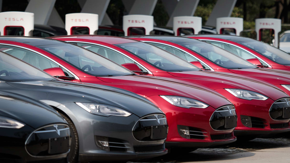 Tesla Makes a Surprising Decision That May Puzzle Its Customers