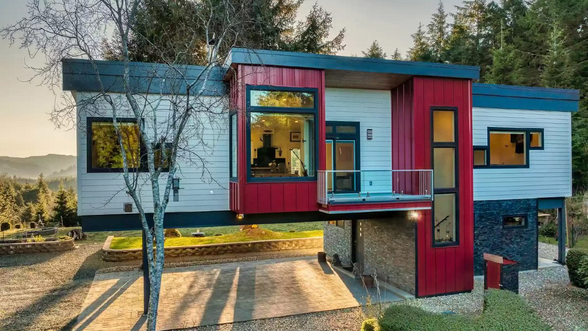 A Vision in Oregon: Colorful Modern Home Appears Suspended in Midair