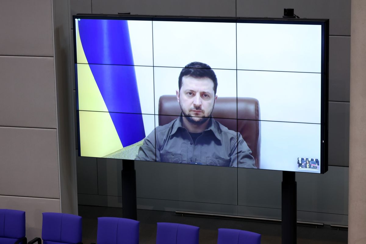 Your Evening Briefing: Zelenskiy Slams Putin Over Parade Speech