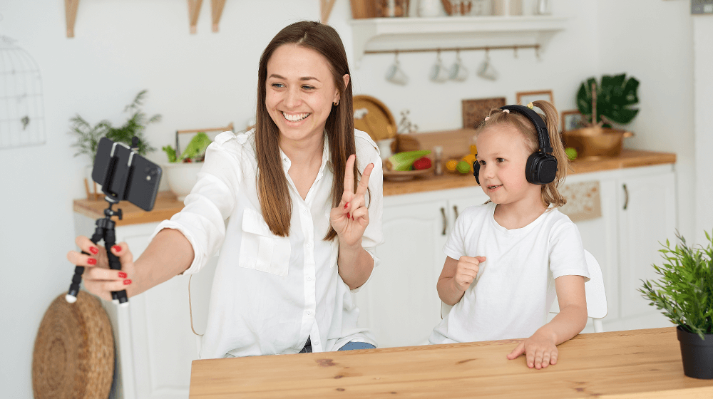 14 Top Mom Influencers