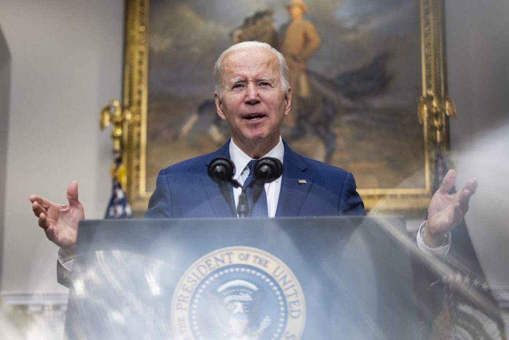 Biden Demands US ‘Stand Up’ to Gun Makers After Texas Massacre