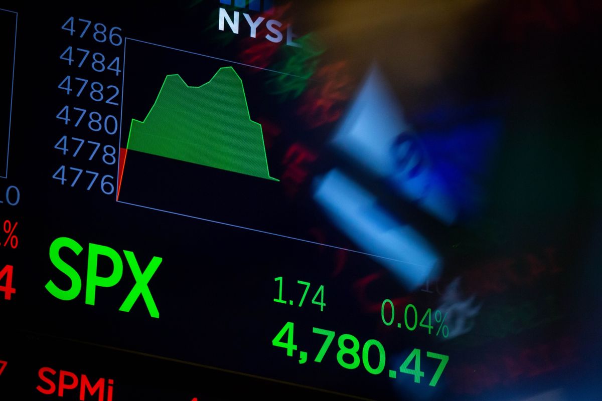 S&P 500 Believers See Light Forming in the Market
