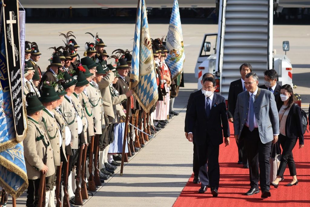 G-7 Latest: Russian Oil Cap, Gold Import Ban in Focus at Summit
