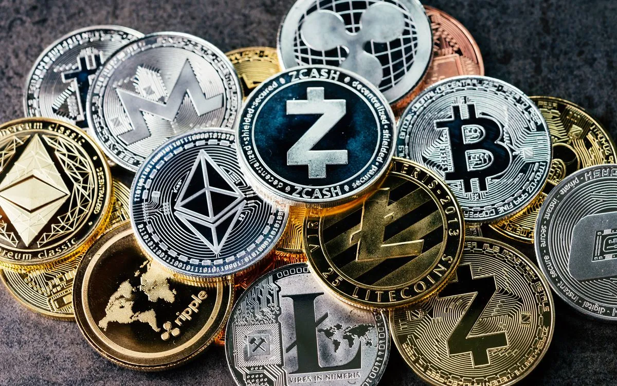 Altcoins For the Coming Week: QNT, RUNE & VET  Price May Fly High