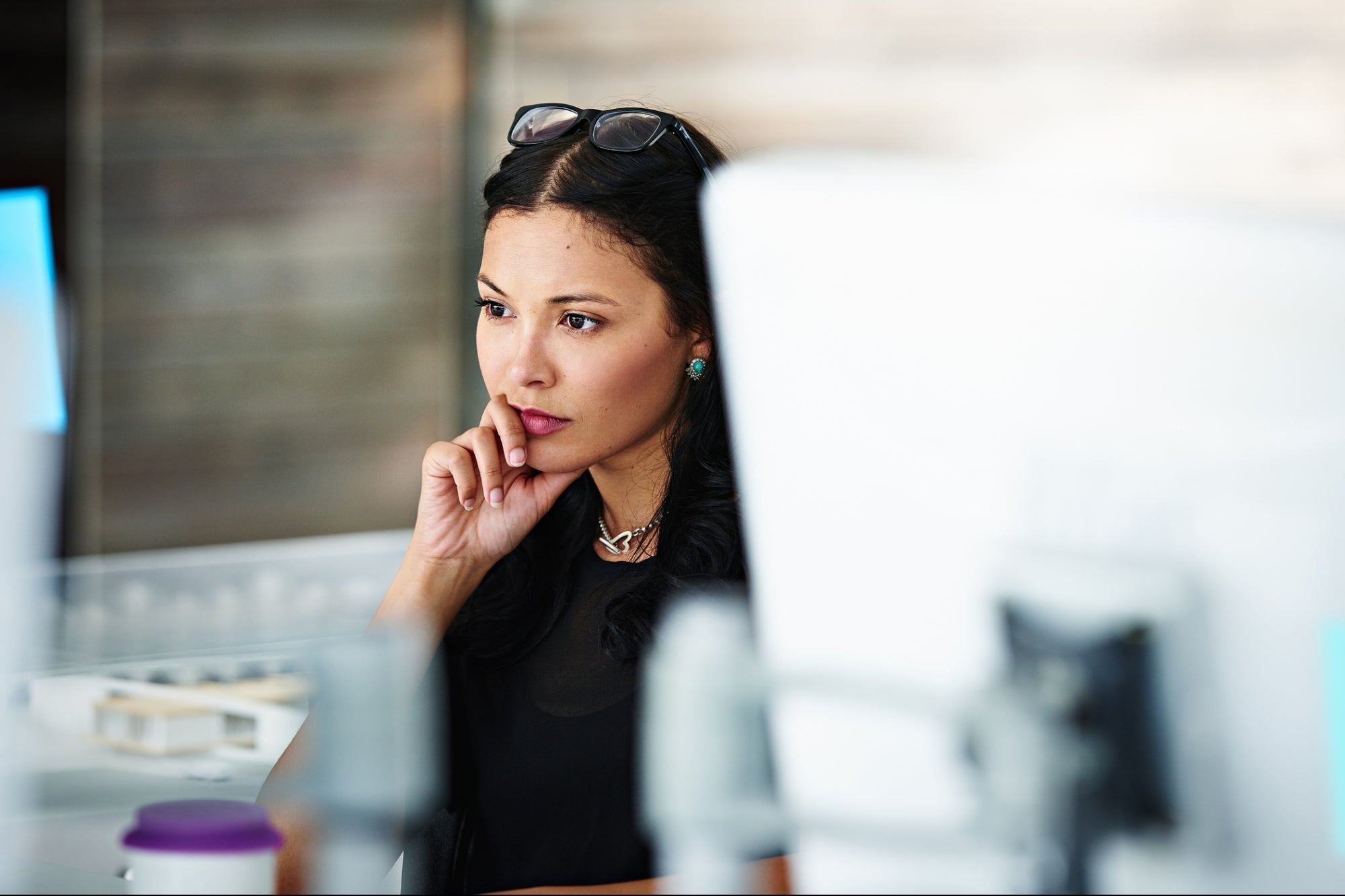 How Successful Entrepreneurs Stay Focused and Block Out the Noise