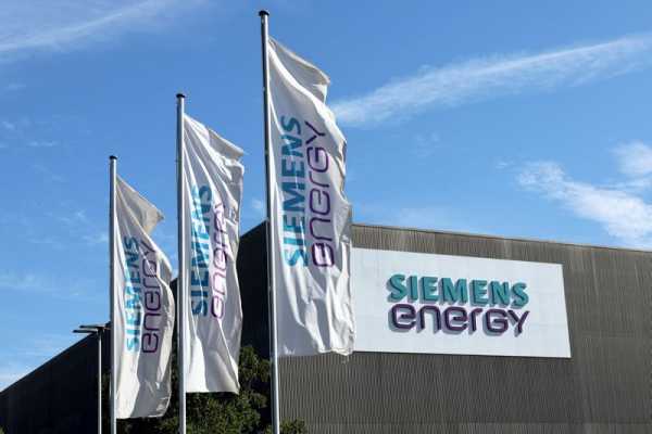 Siemens Energy warns of deeper net loss over Russia restructuring