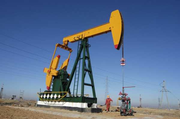Oil bounces as China, U.S. data ease recession concerns