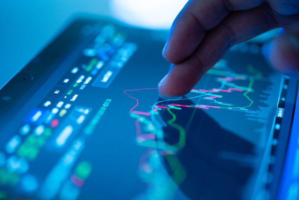 SPDR S&P 500 Trust SPY ETF Investors Turn to Cheaper SPLG